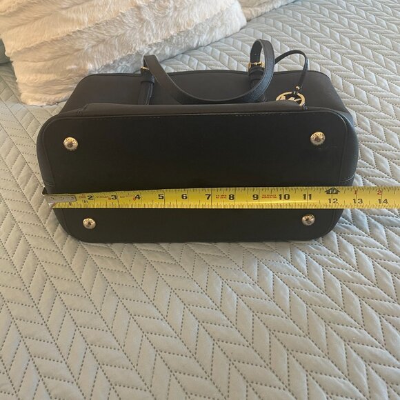 Michael Kors Black Large Jet Set Snap Pocket Tote Handbag - Picture 14 of 15